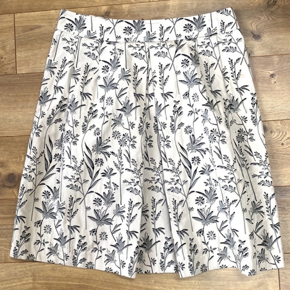 《 Weekend MaxMara 》 Pleated Floral Skirt